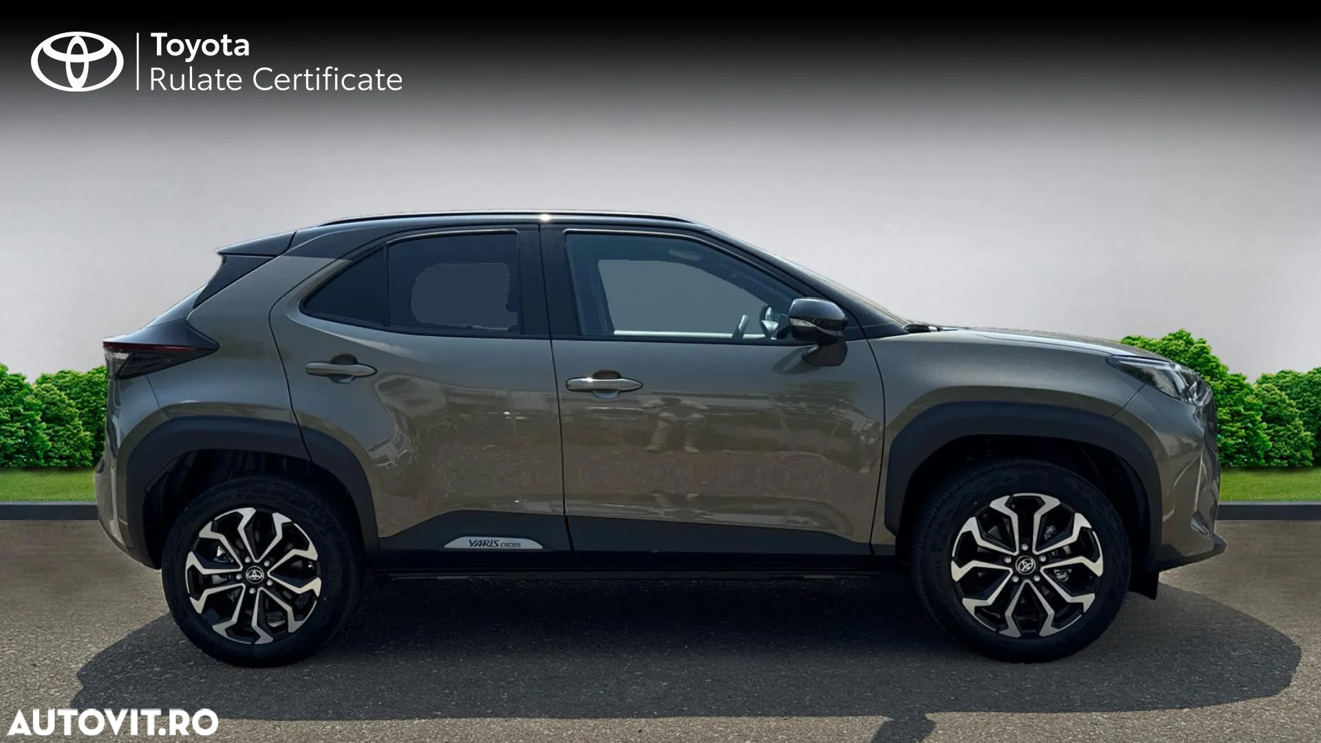 Toyota Yaris Cross 1.5 VVT-i HSD 4x4 Dynamic - 25