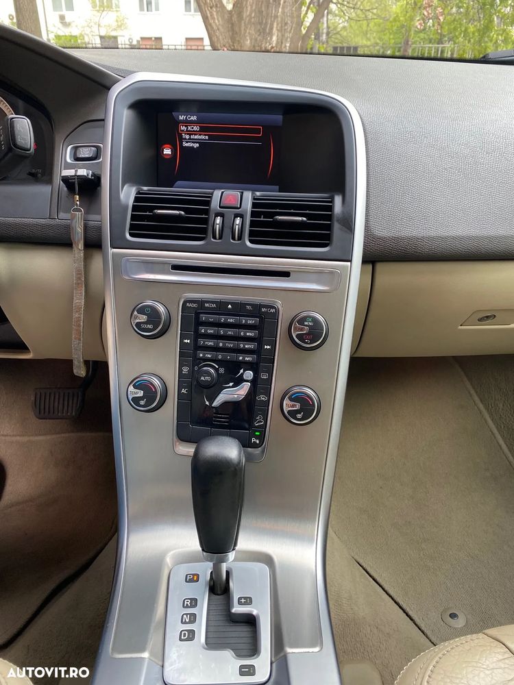 Volvo XC 60 D3 2.4D AWD AT6 Kinetic - 7