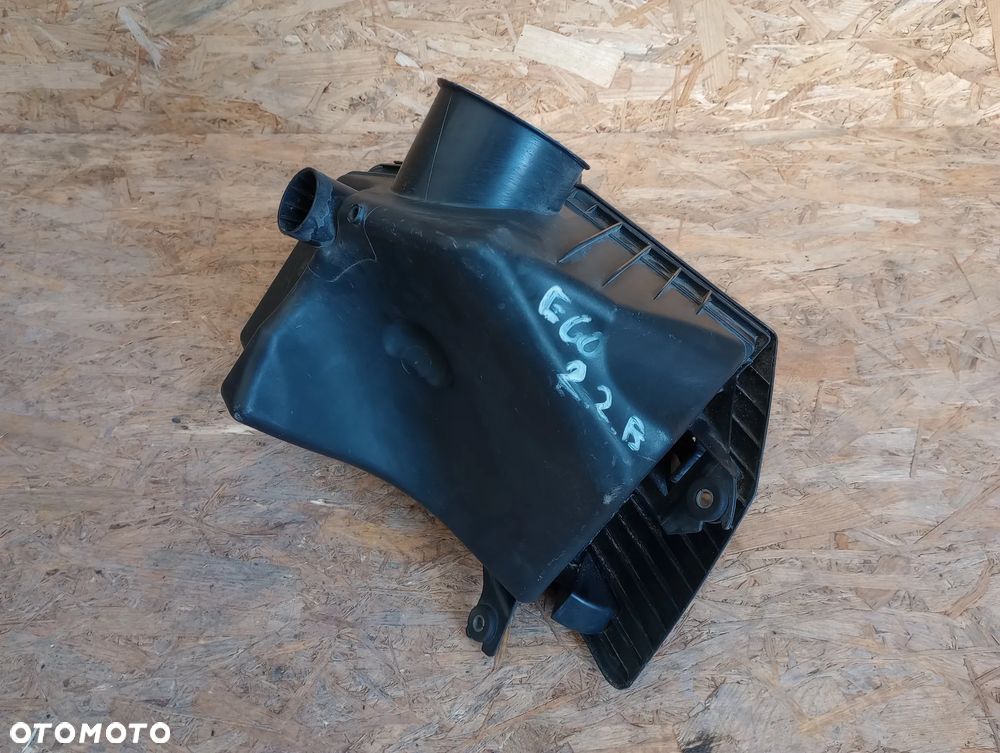 BME E60 2.2 B Obudowa Filtra Powietrza  7521036 - 3