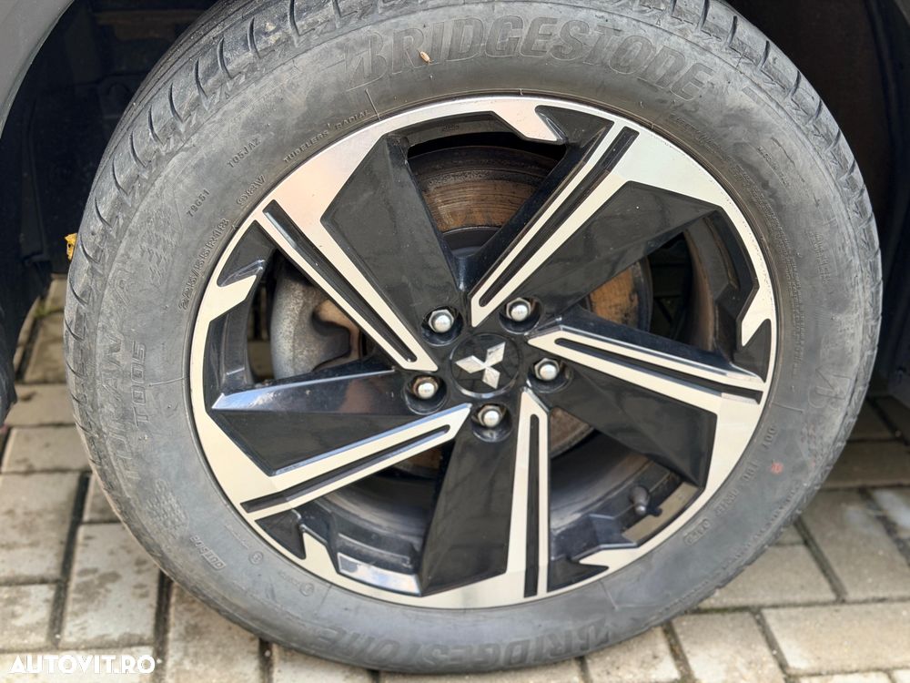 Mitsubishi Eclipse-Cross - 5
