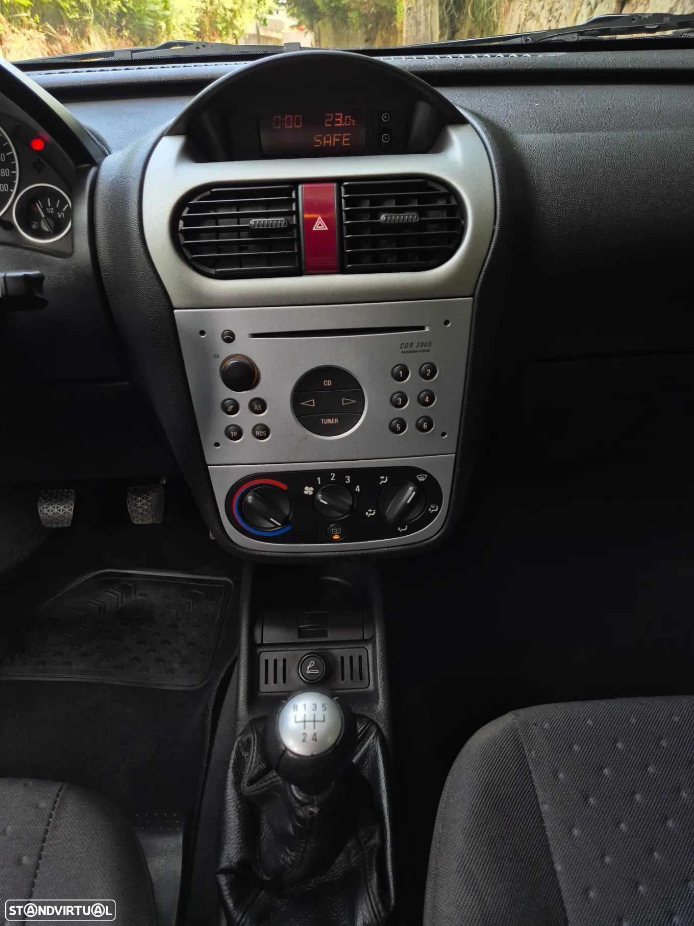 Opel Corsa 1.3 CDTi Cosmo - 24