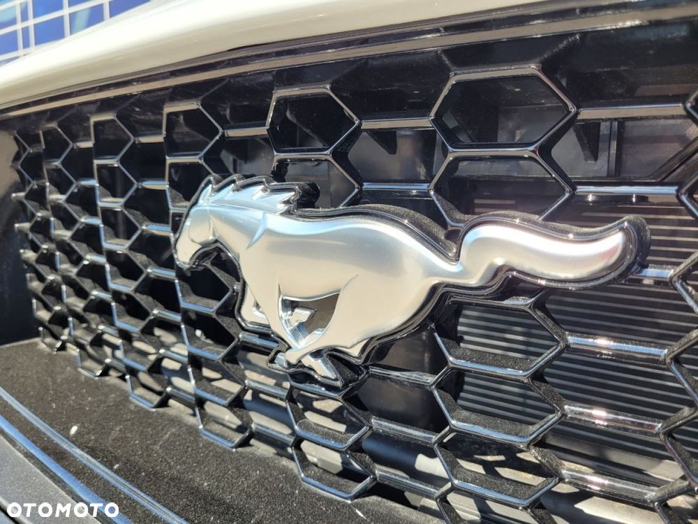 Ford Mustang - 11