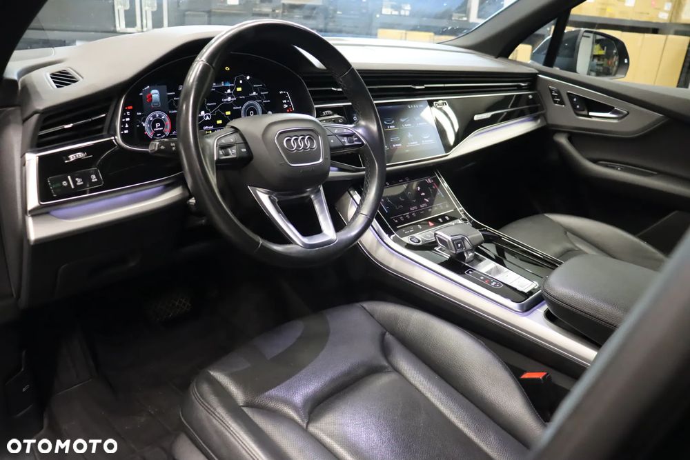 Audi Q7 - 11