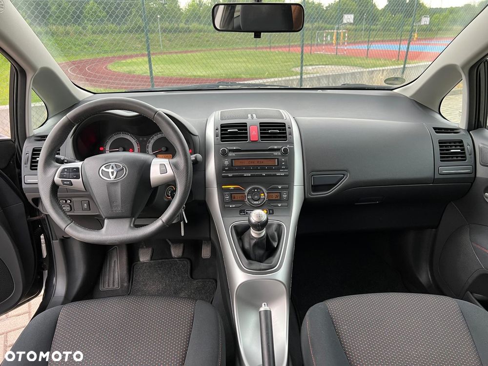 Toyota Auris 1.6 Dynamic - 6