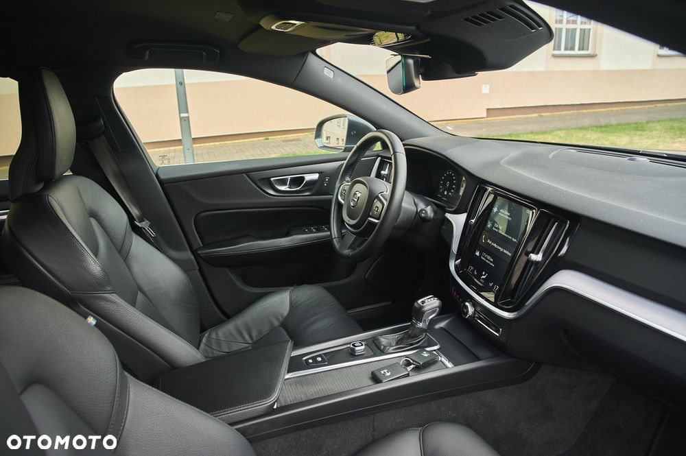Volvo V60 D3 Geartronic Momentum Pro - 34