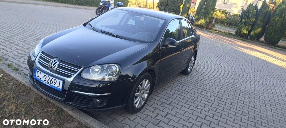 Volkswagen Jetta - 5
