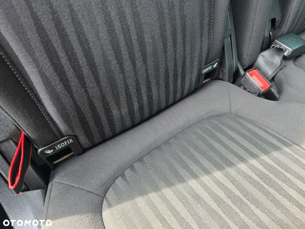 Opel Zafira - 25