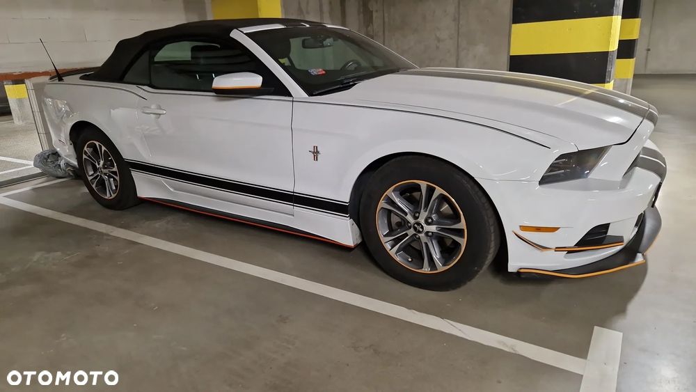 Ford Mustang 3.7 V6 Premium - 34
