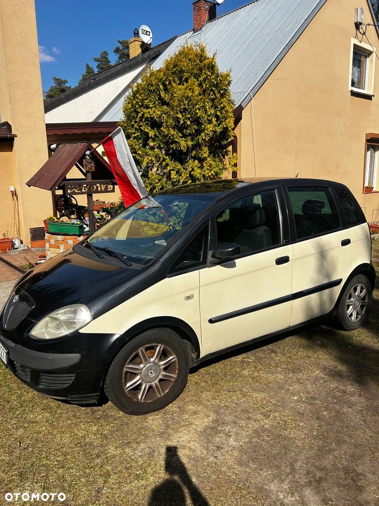 Lancia Musa 1.9 MTJ Oro - 4