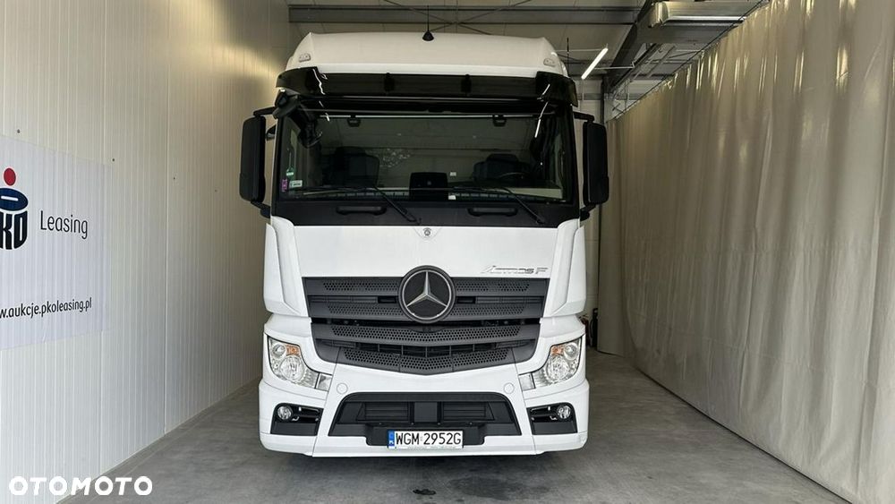 Mercedes-Benz Actros - 2