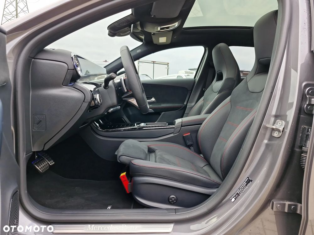 Mercedes-Benz Klasa A 250 e PHEV AMG Line 8G-DCT - 13