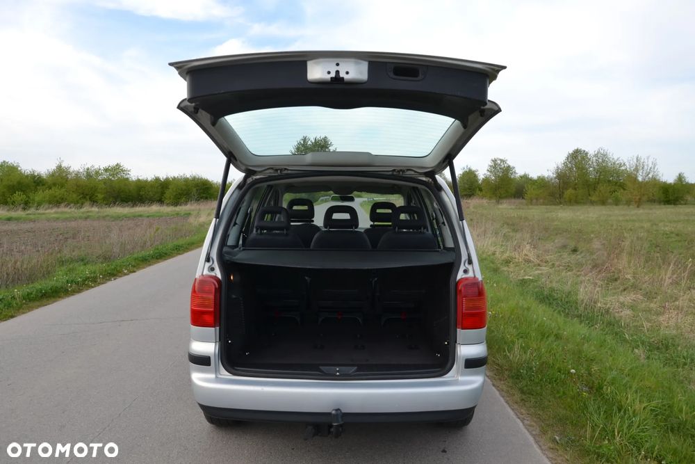 Seat Alhambra 2.0i Comfort - 18