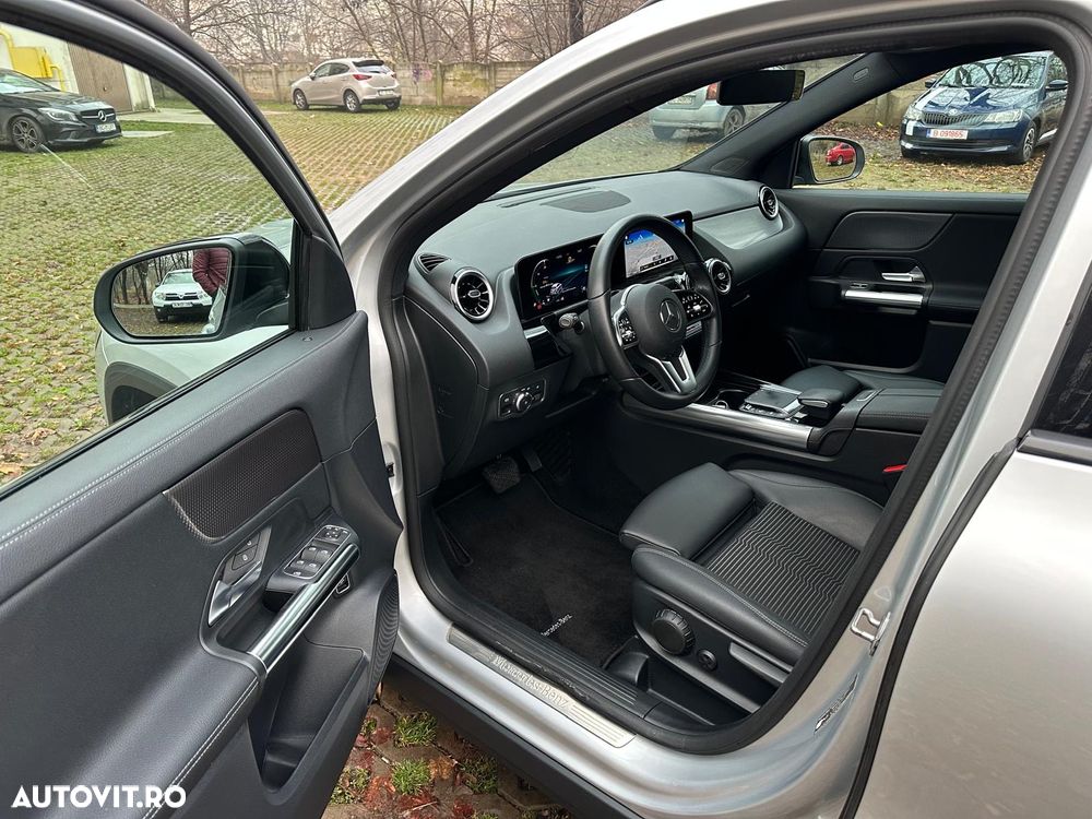 Mercedes-Benz GLA 180 d Aut. - 15