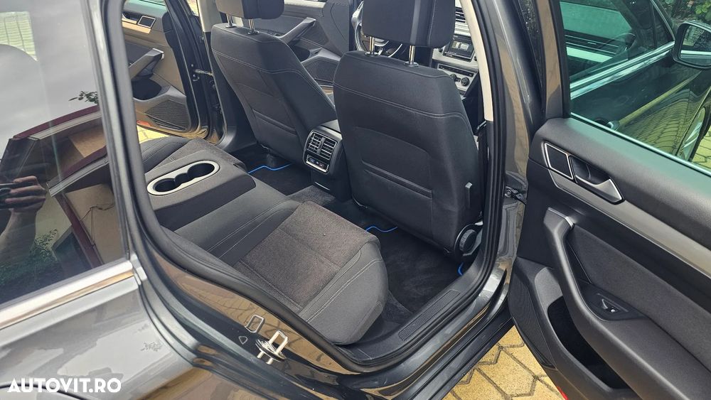 Volkswagen Passat 1.6 TDI (BlueMotion Technology) DSG Comfortline - 29