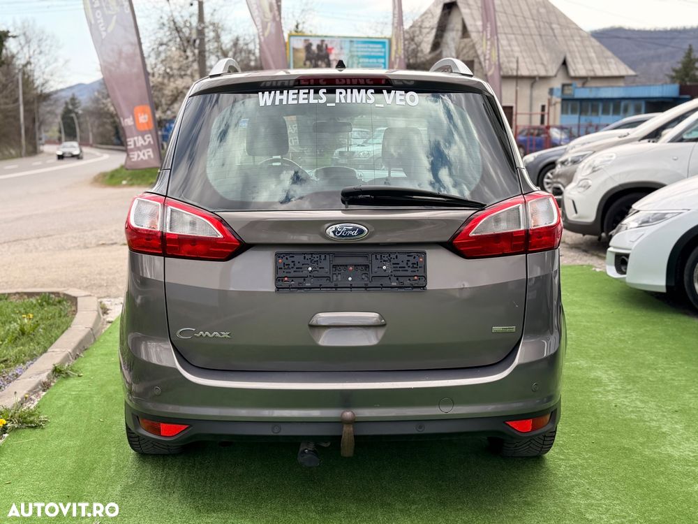 Ford Grand C-Max - 14