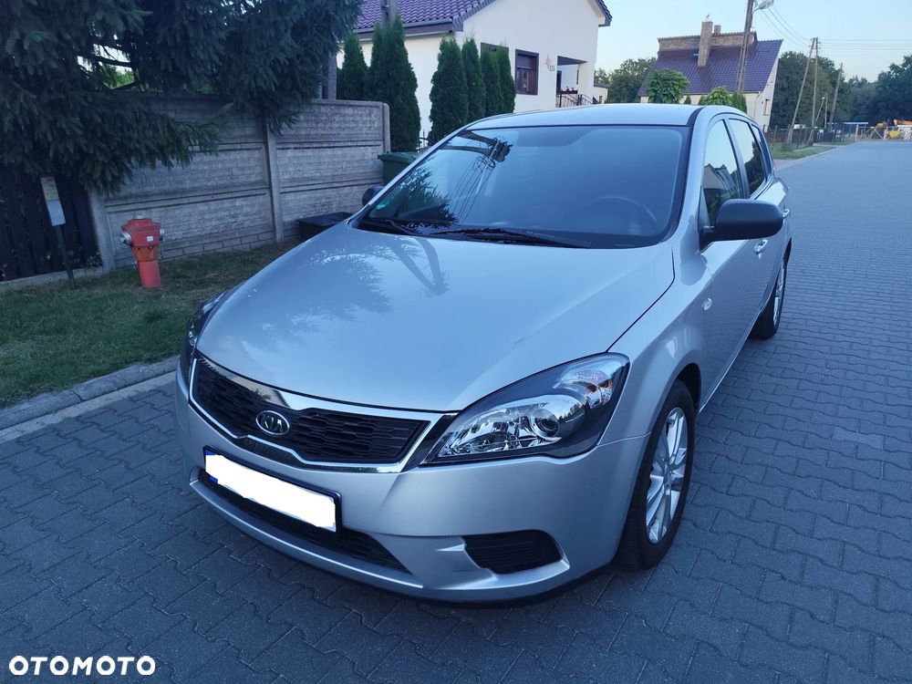 Kia Ceed 1.4 CVVT Attract - 3
