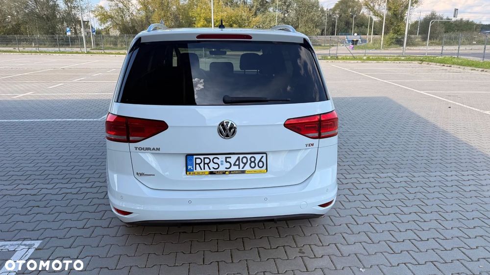 Volkswagen Touran 1.6 TDI SCR (BlueMotion Technology) DSG Trendline - 9