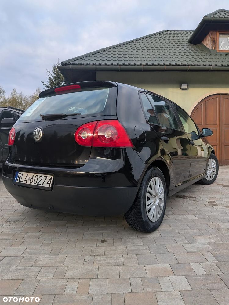 Volkswagen Golf - 2
