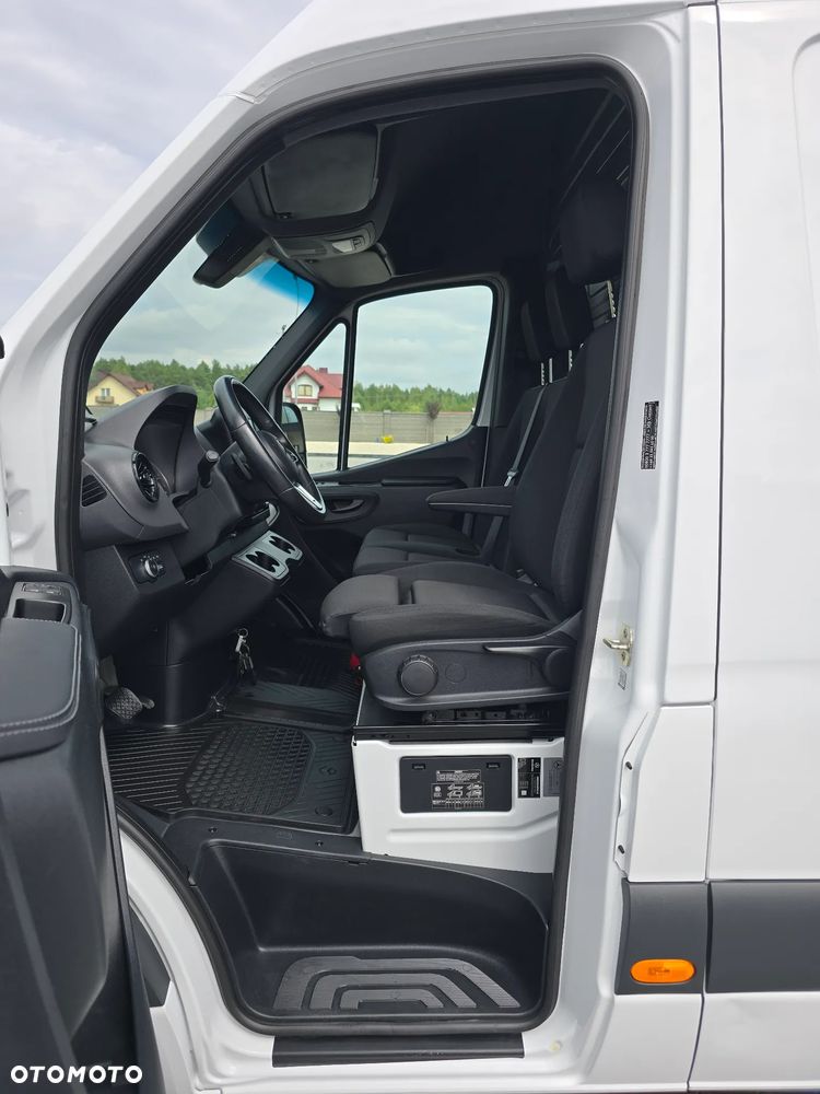 Mercedes-Benz SPRINTER 319 3.0 V6 190KM 60 Tyś km LONG 4,80cm Długi BOGATA OPCJA WYPOSAŻENIA KAMERA FUL LED HIGH PERFORMANCE MBOX 7 cala SEDZENIE KIEROWCY KOMFORTOWE TEMPOMAT AKTYWNY SALON PL STAN NOWY NOWY NOWY SERWIS ASO DO OSTATNIEGO Km - 26