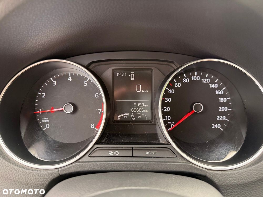 Volkswagen Polo - 19
