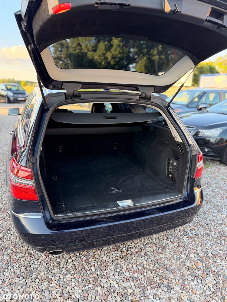 Mercedes-Benz Klasa E 200 CGI BlueEffICIENCY Avantgarde - 19