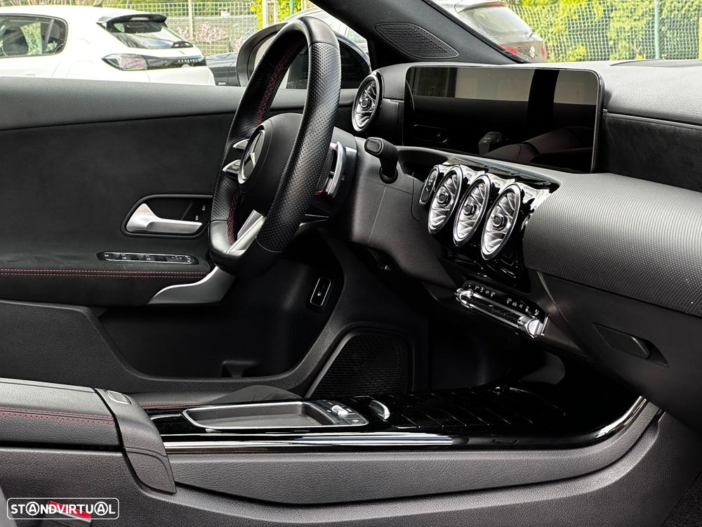 Mercedes-Benz A 250 e 8G-DCT AMG Line - 36