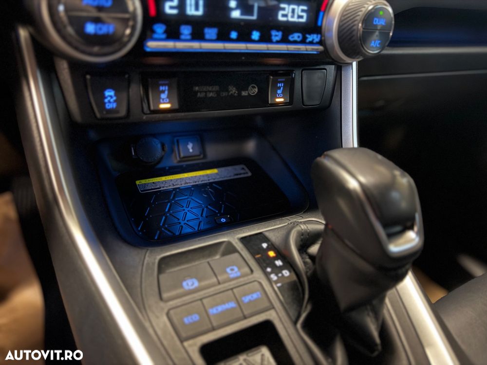Toyota RAV4 - 14