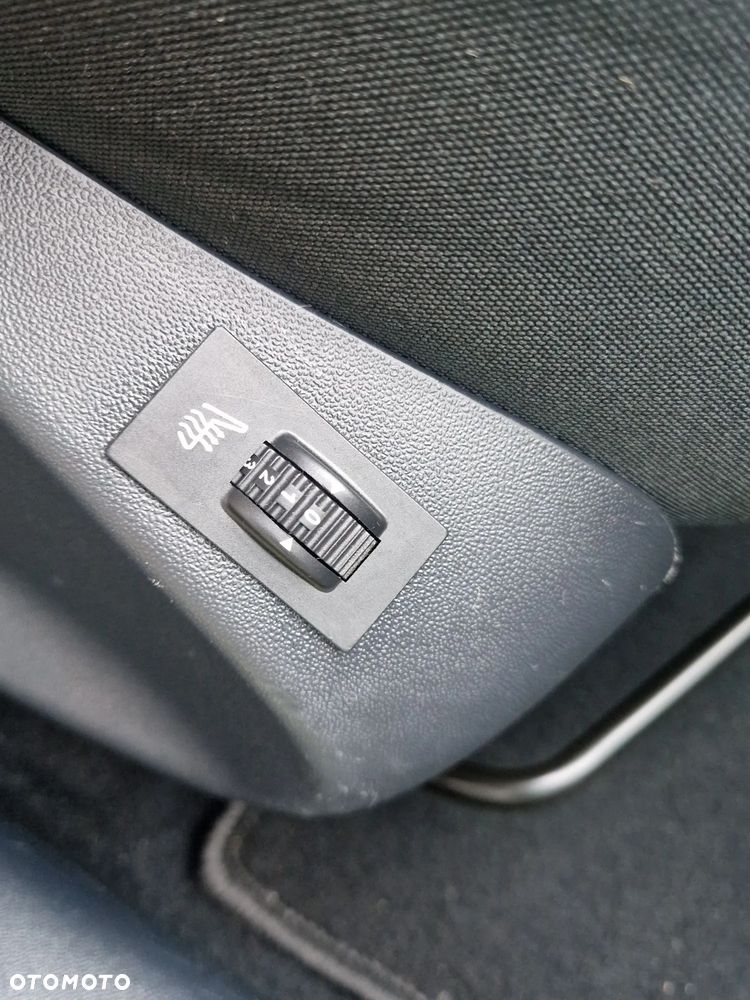 Peugeot 208 Blue-HDi 100 Stop&Start Allure - 22