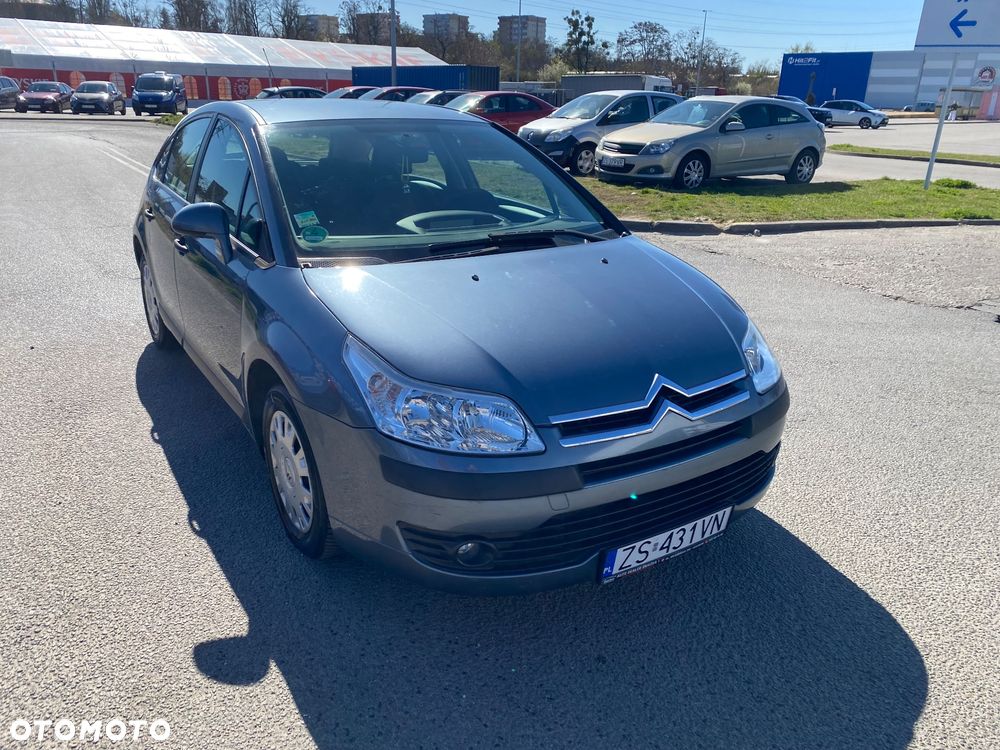 Citroën C4 1.6 16V Confort - 11