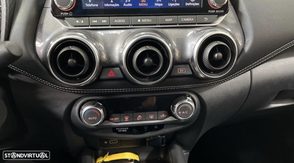 Nissan Juke 1.6 Hybrid N-Connecta Two Tone - 7