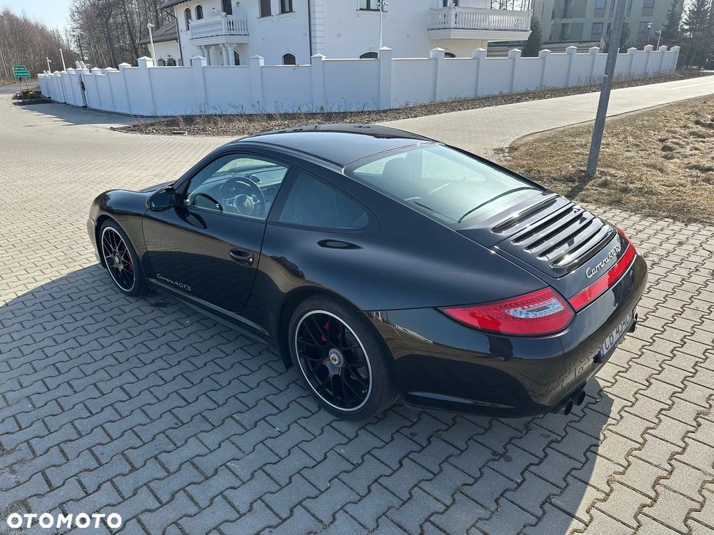Porsche 911 Carrera 4 GTS PDK - 18