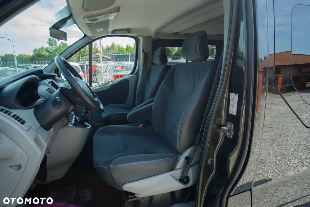 Renault Trafic Grand Passenger Black Edition - 33