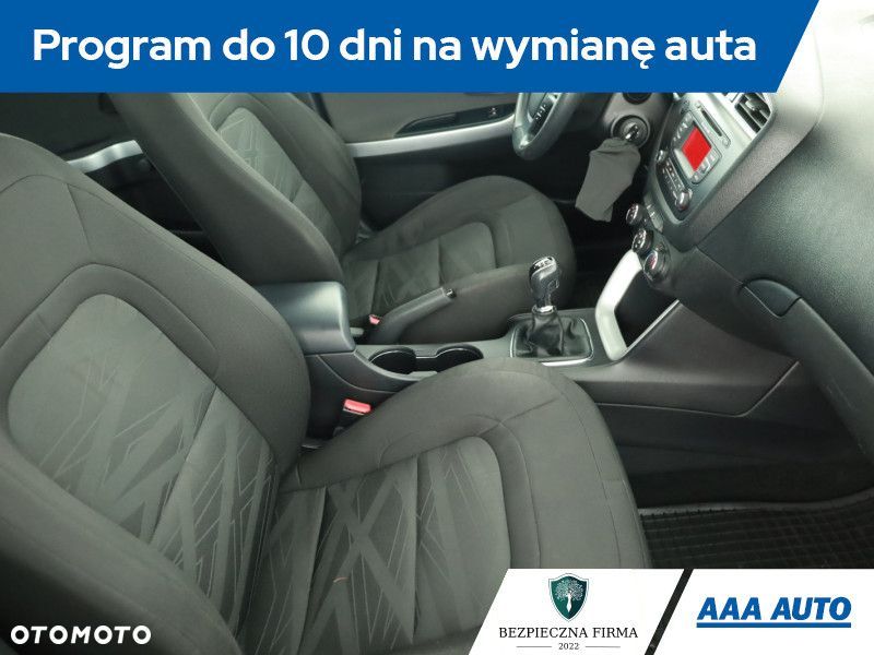 Kia Ceed - 9