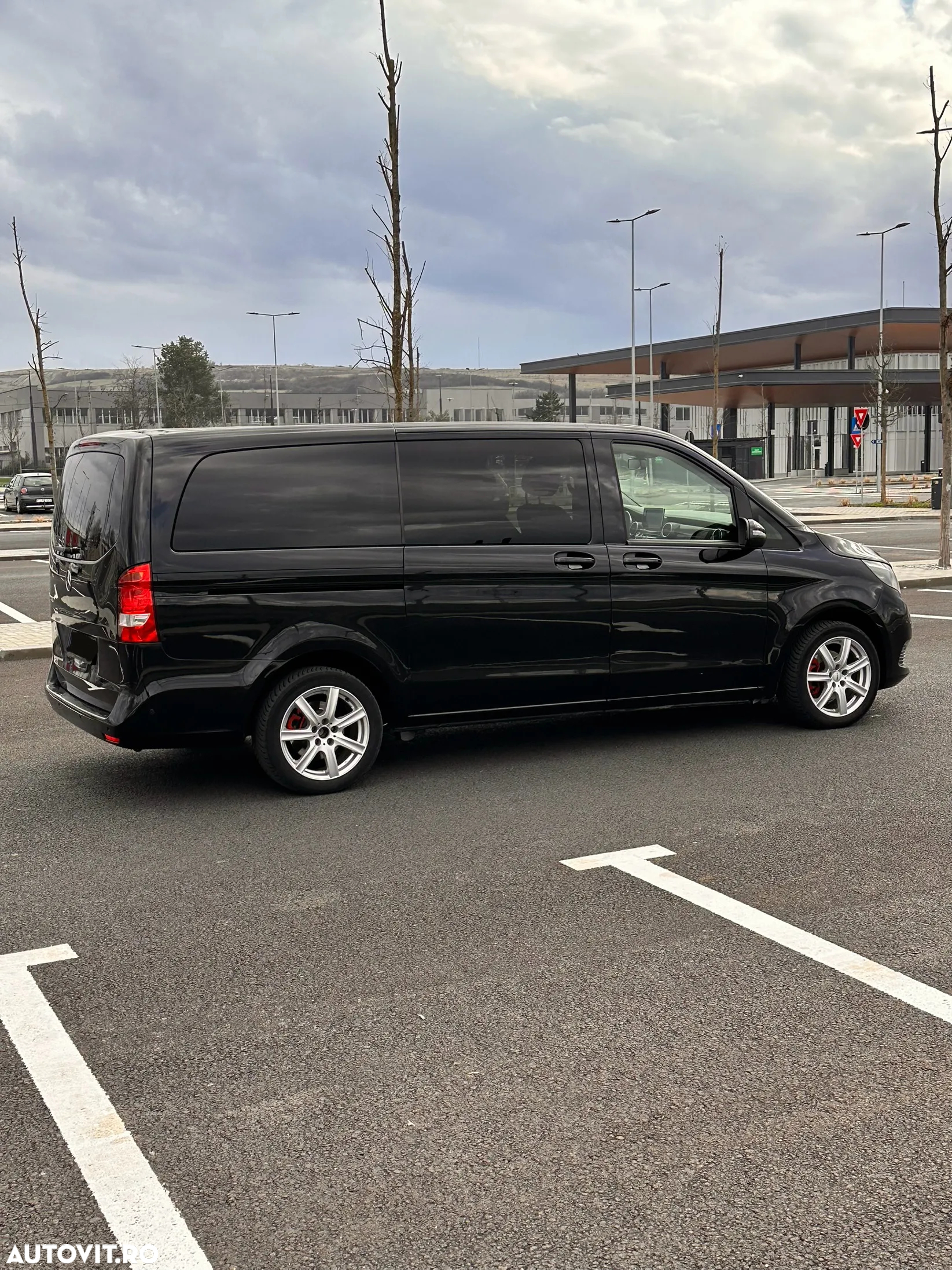 Mercedes-Benz V 220 d extralang 7G-TRONIC SCORE - 13