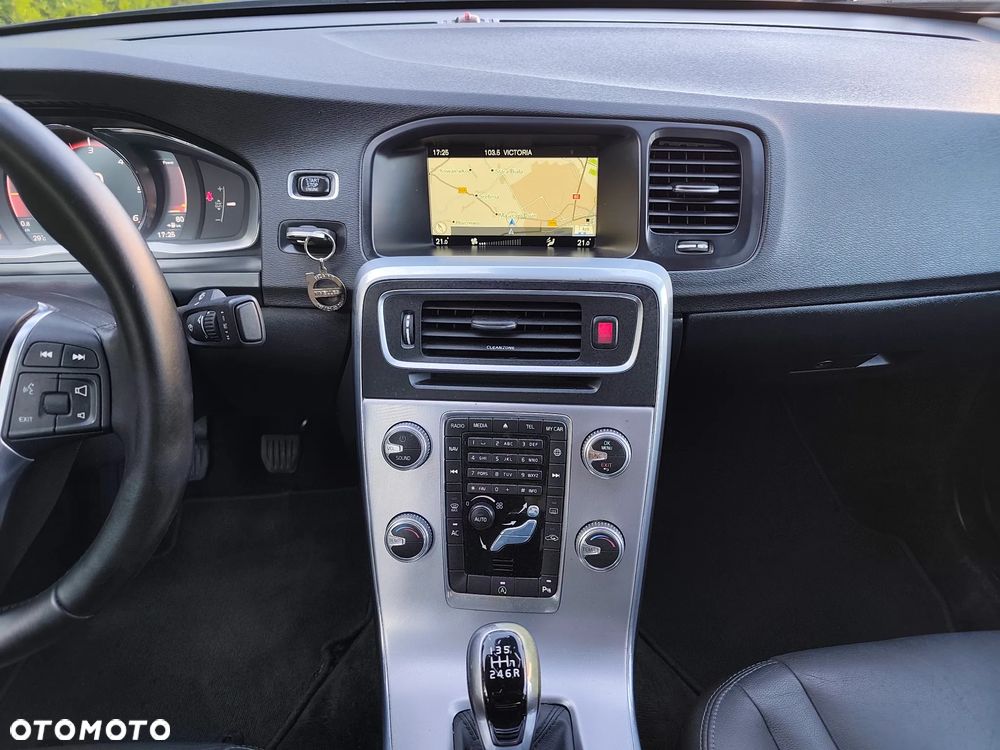 Volvo S60 D3 Summum - 16