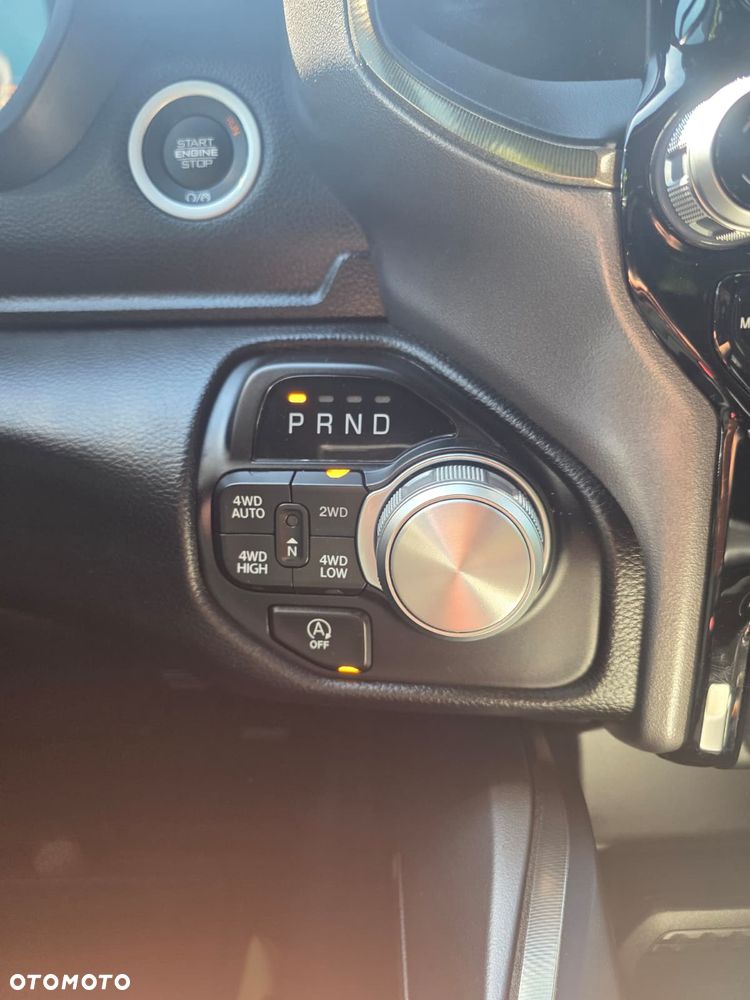 Dodge RAM 5.7 4x4 - 32