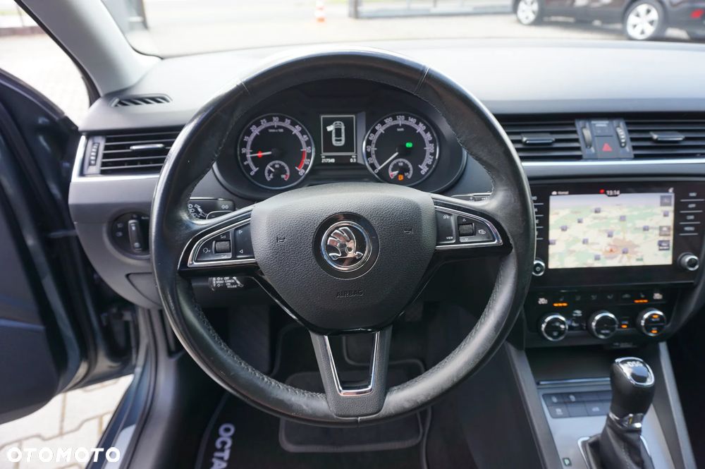Skoda Octavia 2.0 TDI DSG Soleil - 32