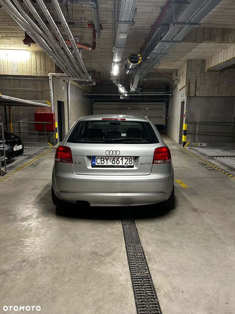Audi A3 3-drzwiowe 2.0 TDI DPF Ambiente - 4