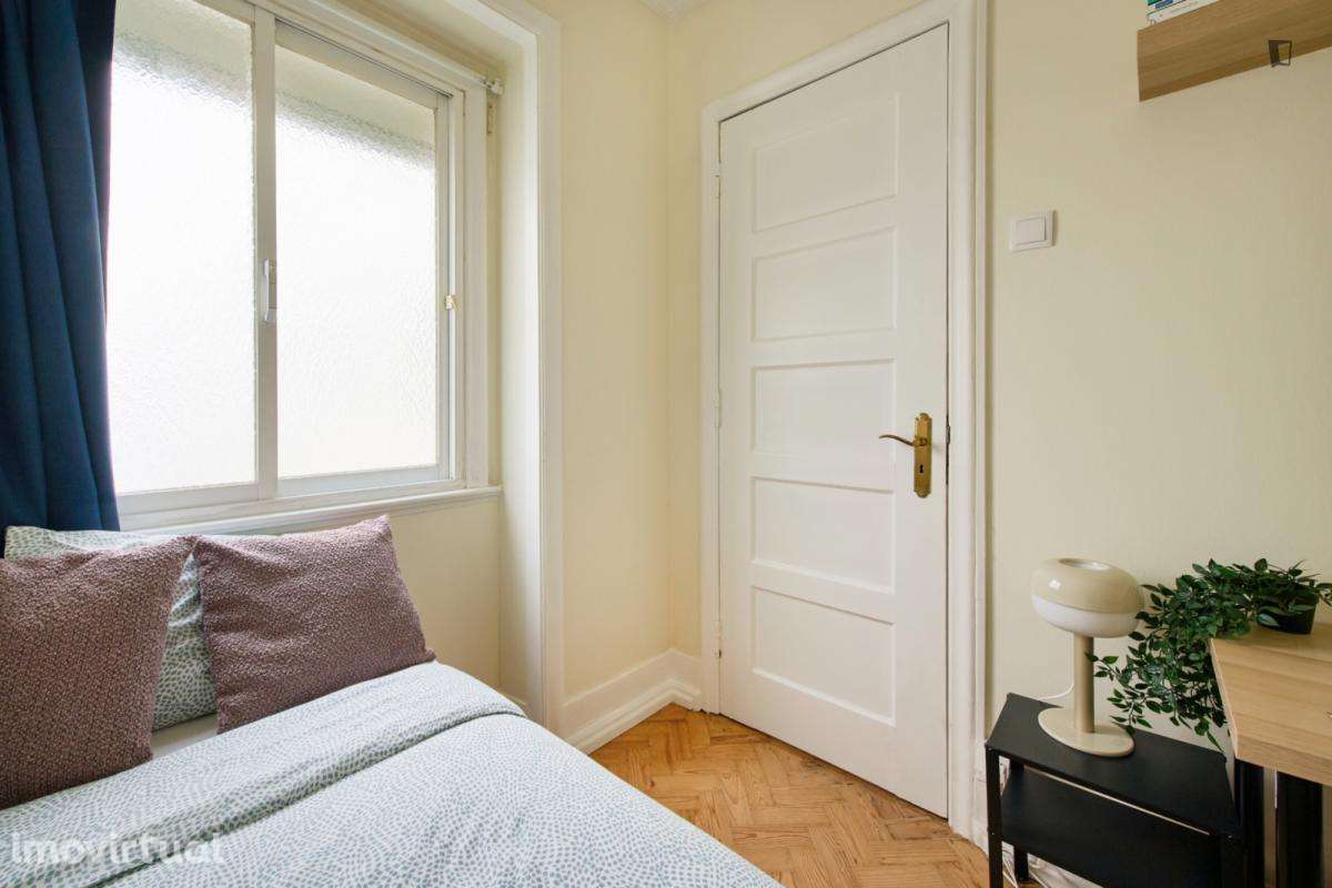 Quarto - localizado em Entrecampos Lisbon - Grande imagem: 5/36