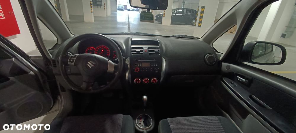 Suzuki SX4 - 10