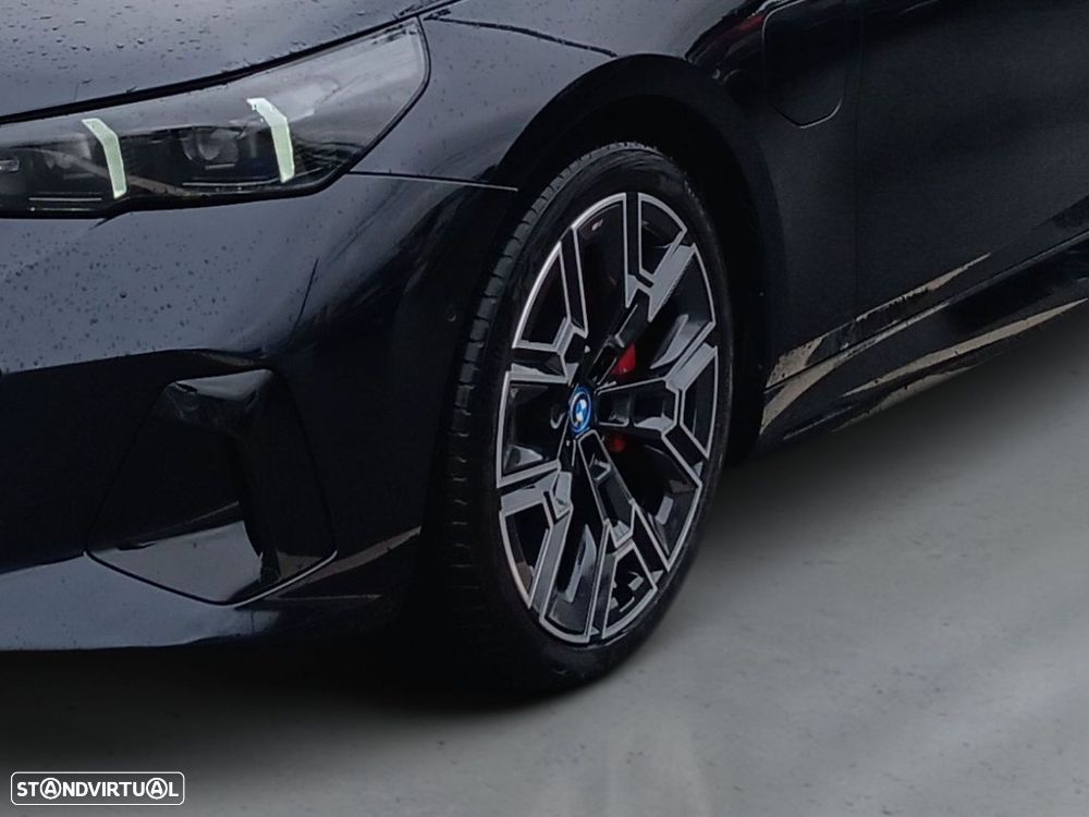BMW 530 e Pack Desportivo M Pro - 4
