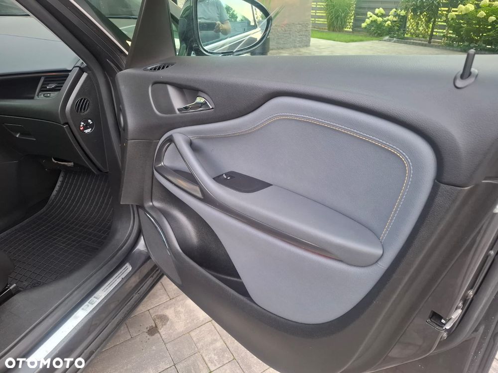 Opel Zafira 1.4 T Cosmo EcoFLEX S&S EU6 - 7
