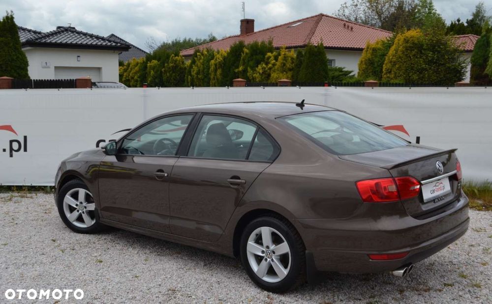 Volkswagen Jetta - 10