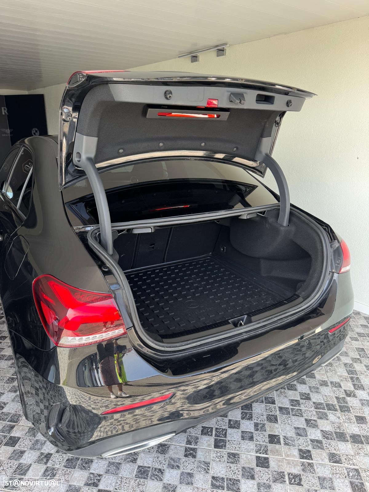 Mercedes-Benz A 180 Limousine d AMG Line Aut. - 17