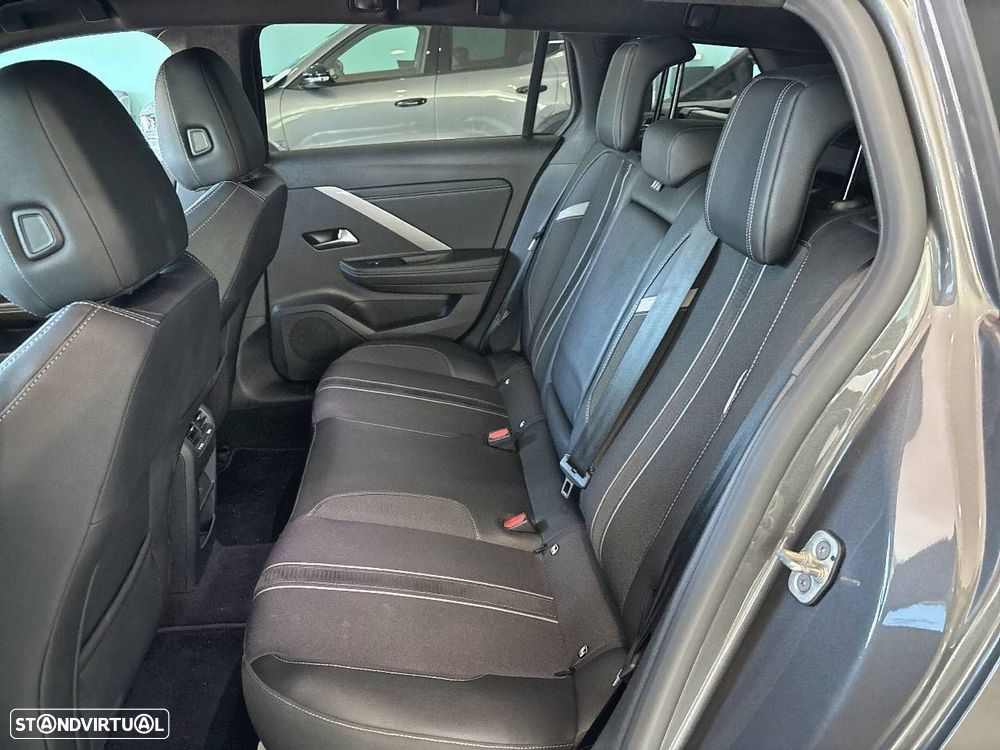 Opel Astra Sports Tourer - 10