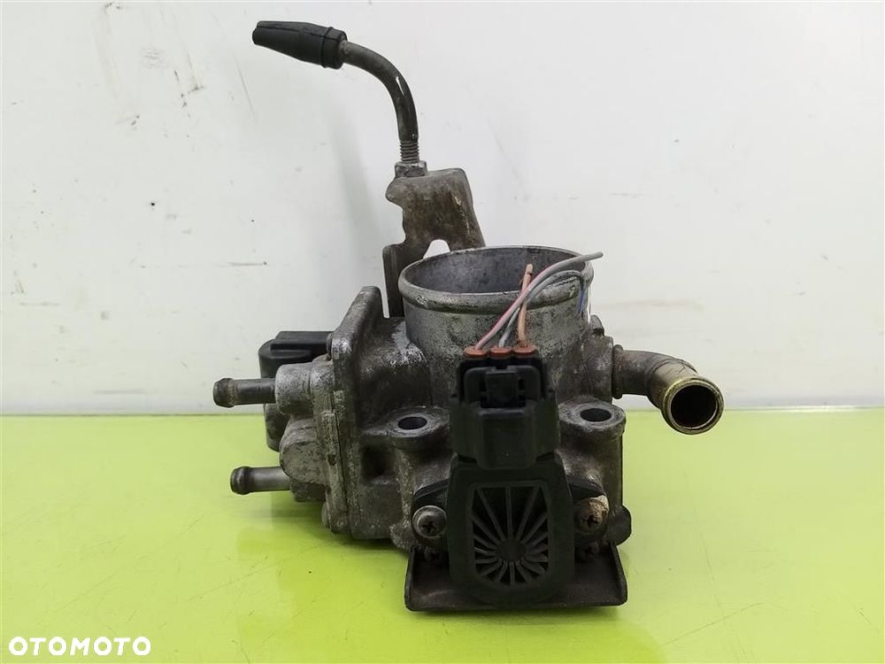 Przepustnica Suzuki Liana 1.6B 107KM 2001–2010 M16A-113086 46933 - 4