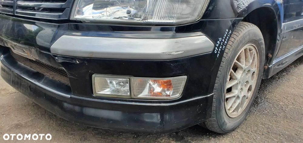Mitsubishi Space Wagon 2001 zderzak przedni - 2