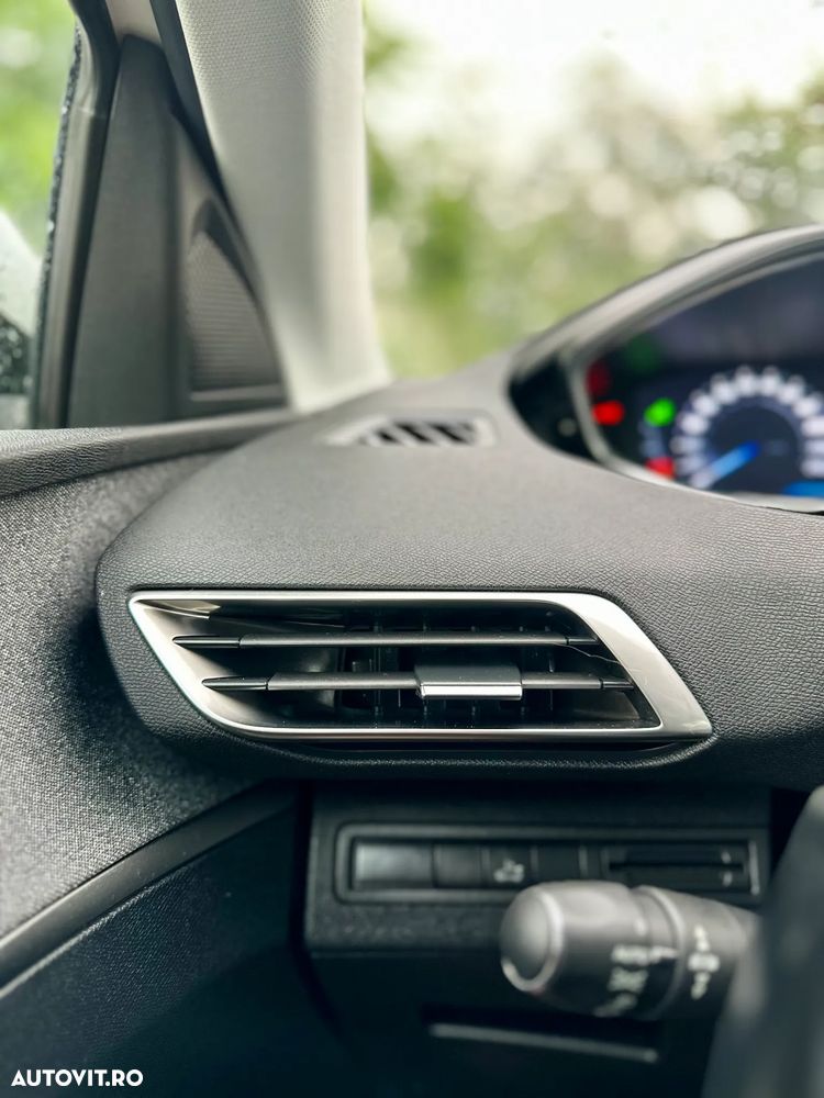 Peugeot 3008 - 31