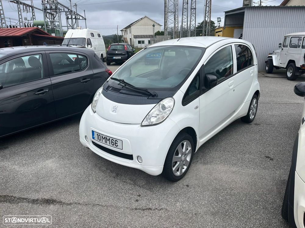 Peugeot iOn - 1
