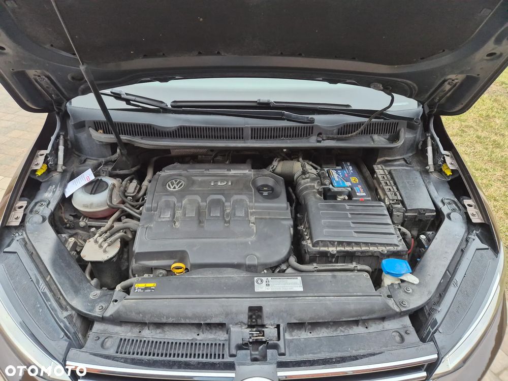 Volkswagen Touran - 21